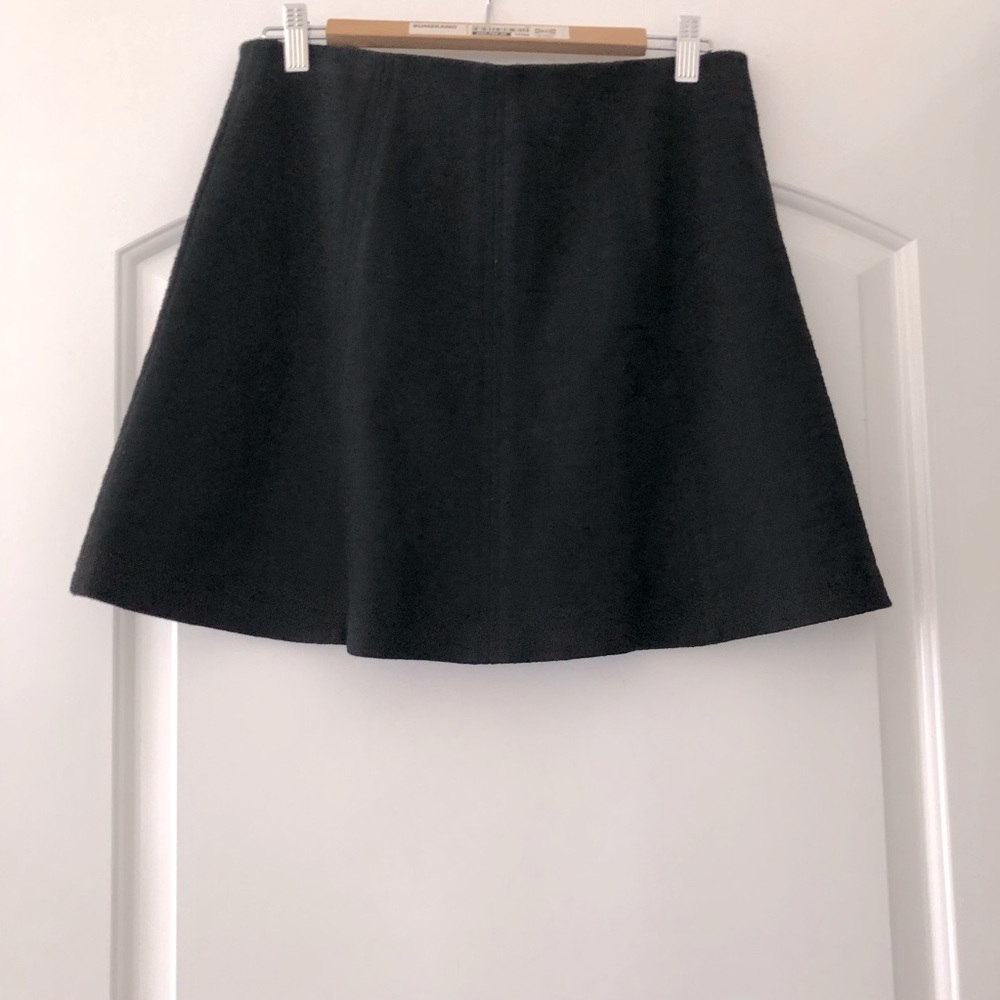 Loft pull-on black mini skirt